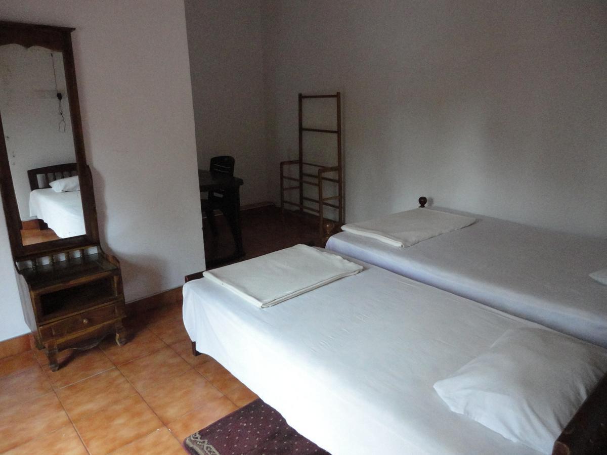 White Elephant Hotel Maskeliya Room photo