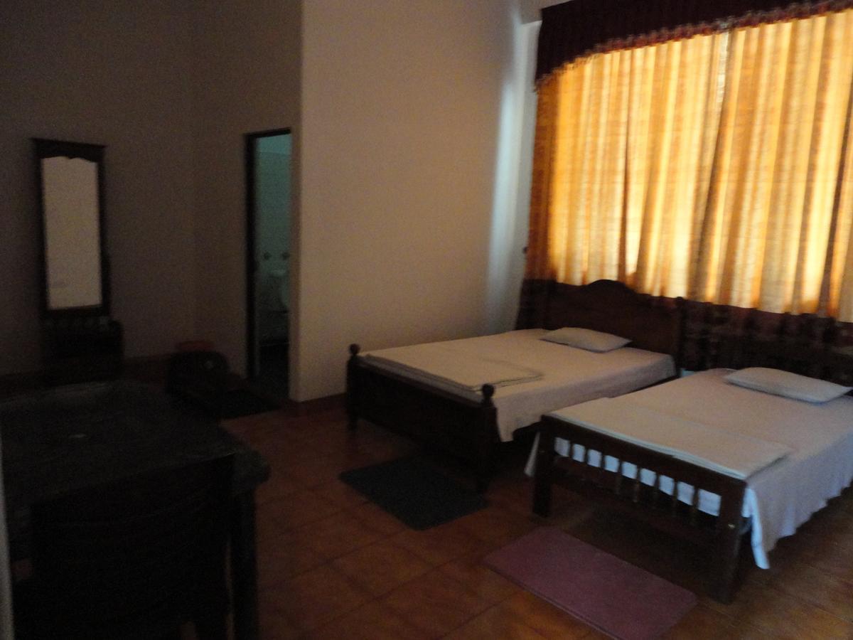 White Elephant Hotel Maskeliya Room photo